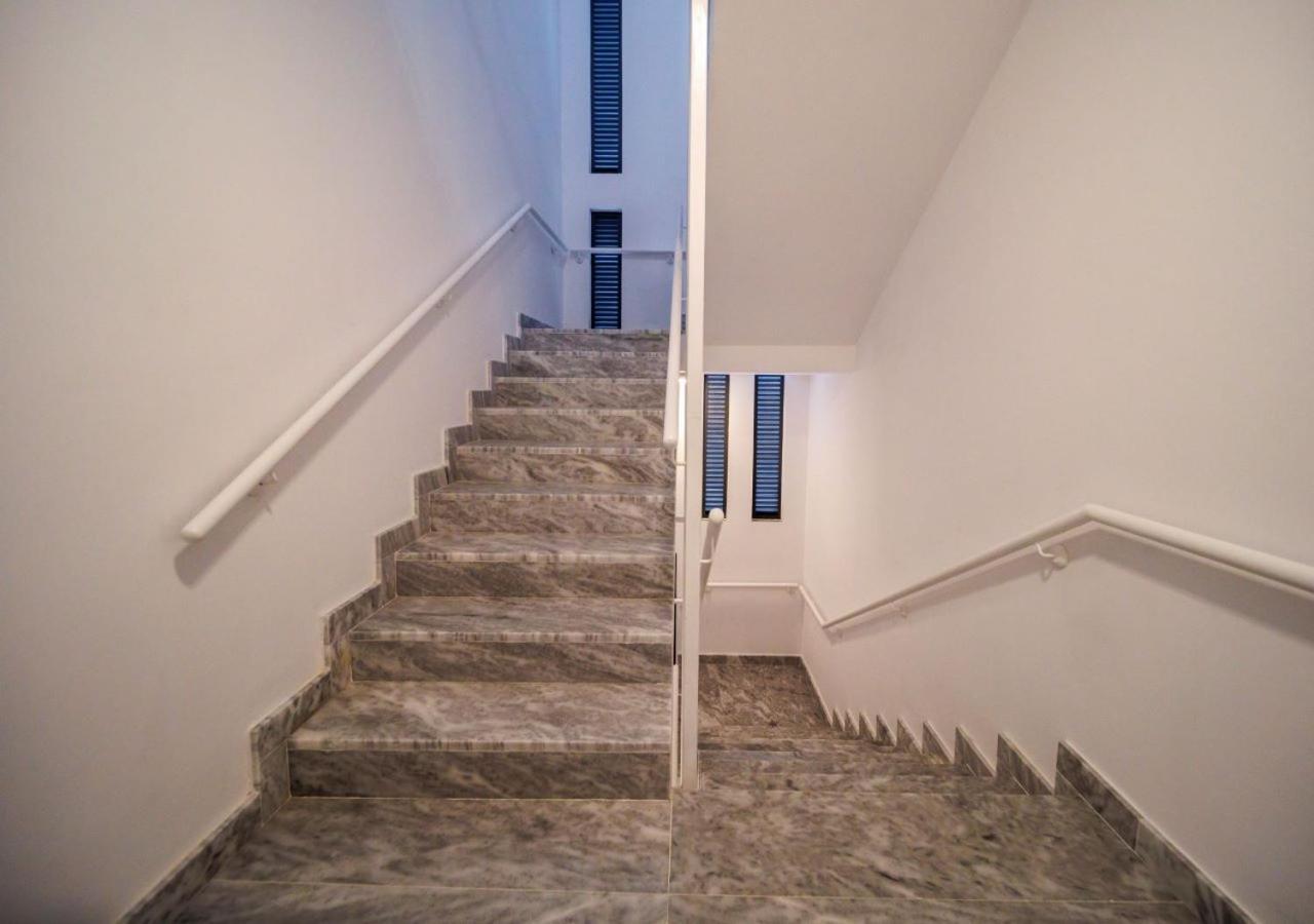 Regency Boutique Hotel Holiday Suites Paphos Esterno foto
